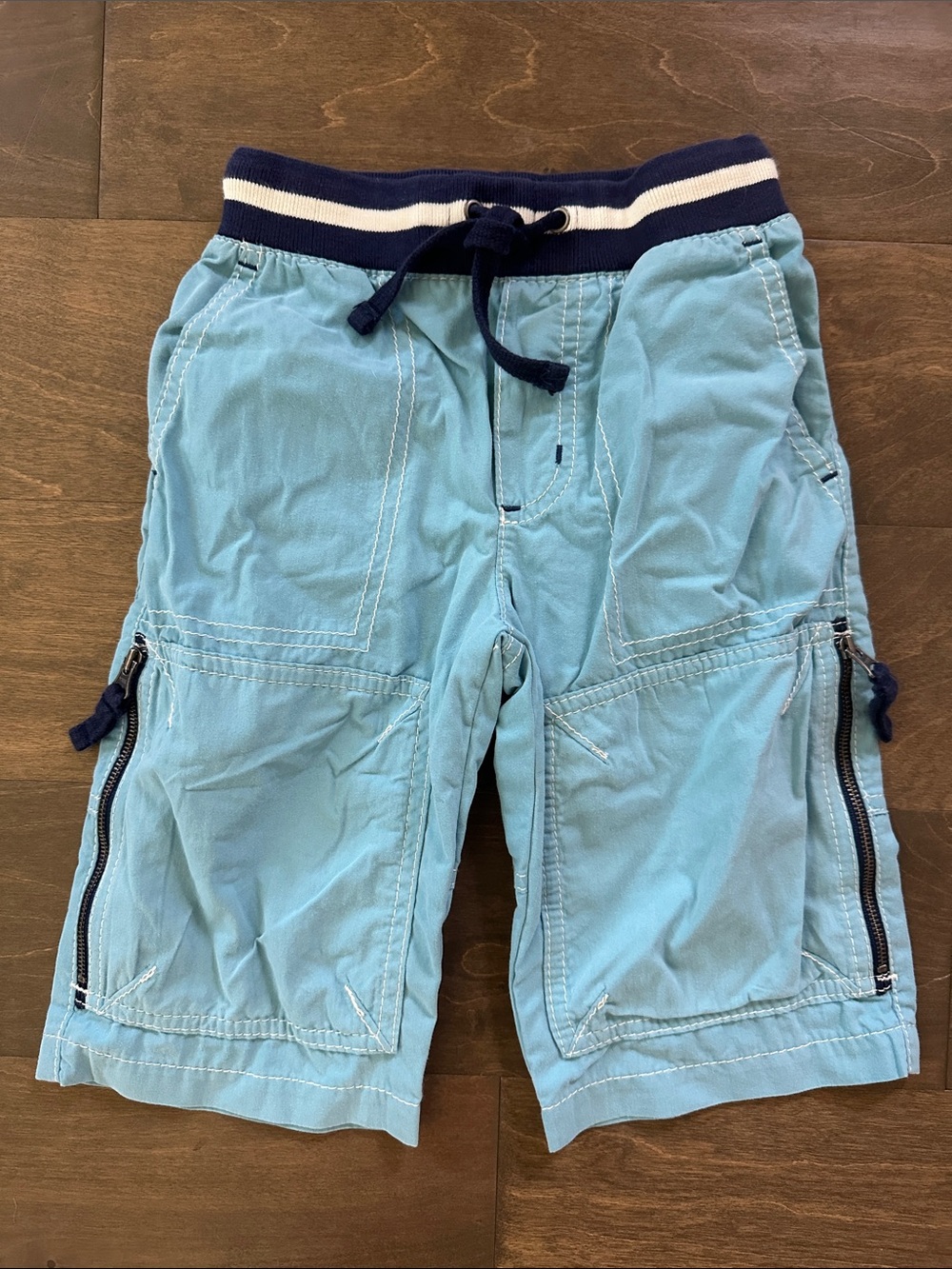 New MiniBoden Cargo (Techno?) Shorts, Size 5Y.
